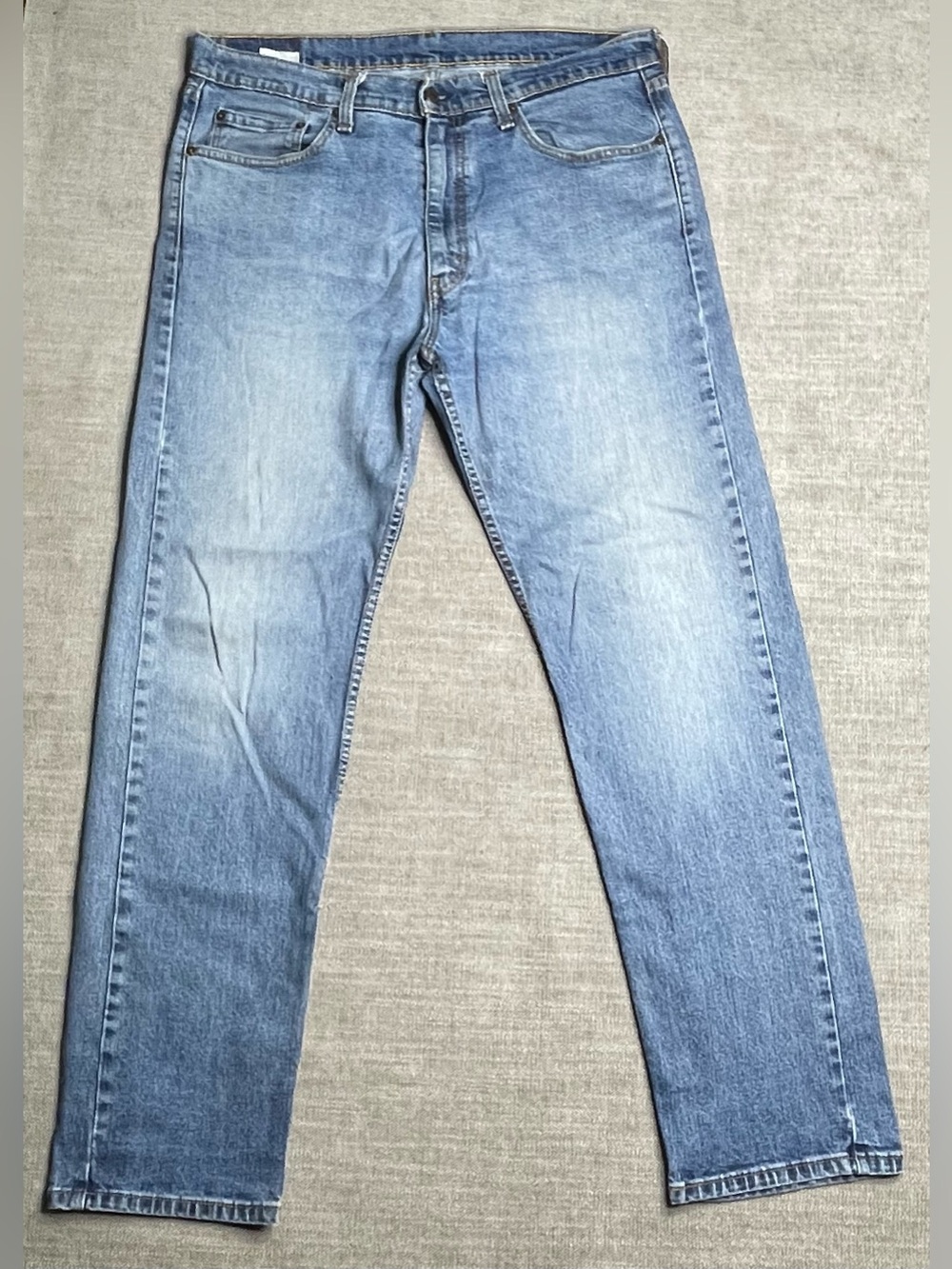 Levi's 505 Jeans Mens 36x32 Regular Fit Straight Leg Medium Wash Blue Denim